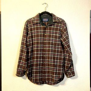 Vintage Pendleton flannel. Size medium. 100% Wool.